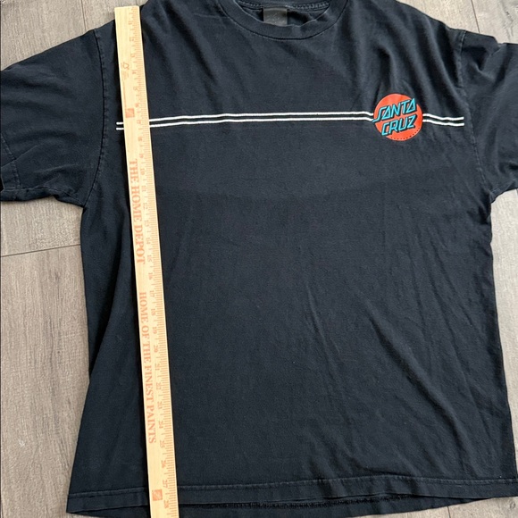 Santa Cruz Skateboards Black Tee with Red and Blue Logo Size XL - Picture 9 of 9